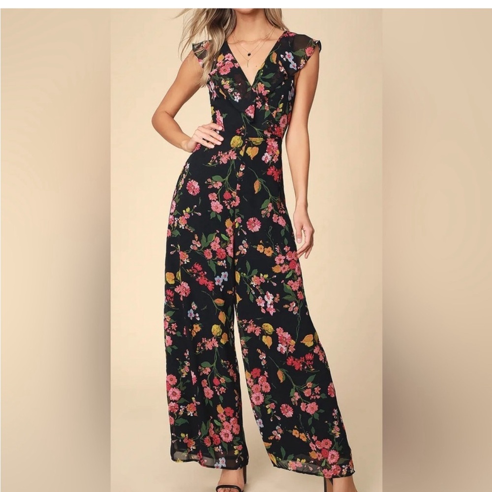 Lulu’s Floral Jumper size M